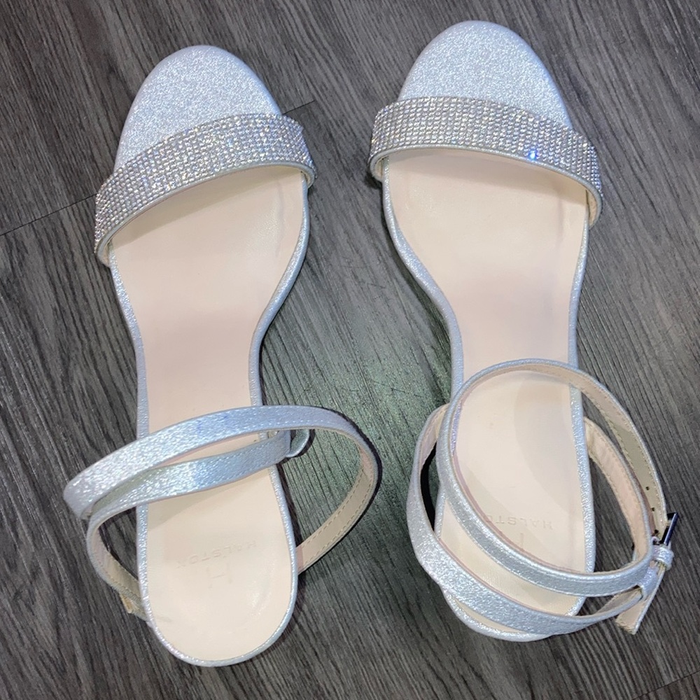 Halston High Heel Dressy Sandals bling with Open Toe , adjustable strap Size 8.5